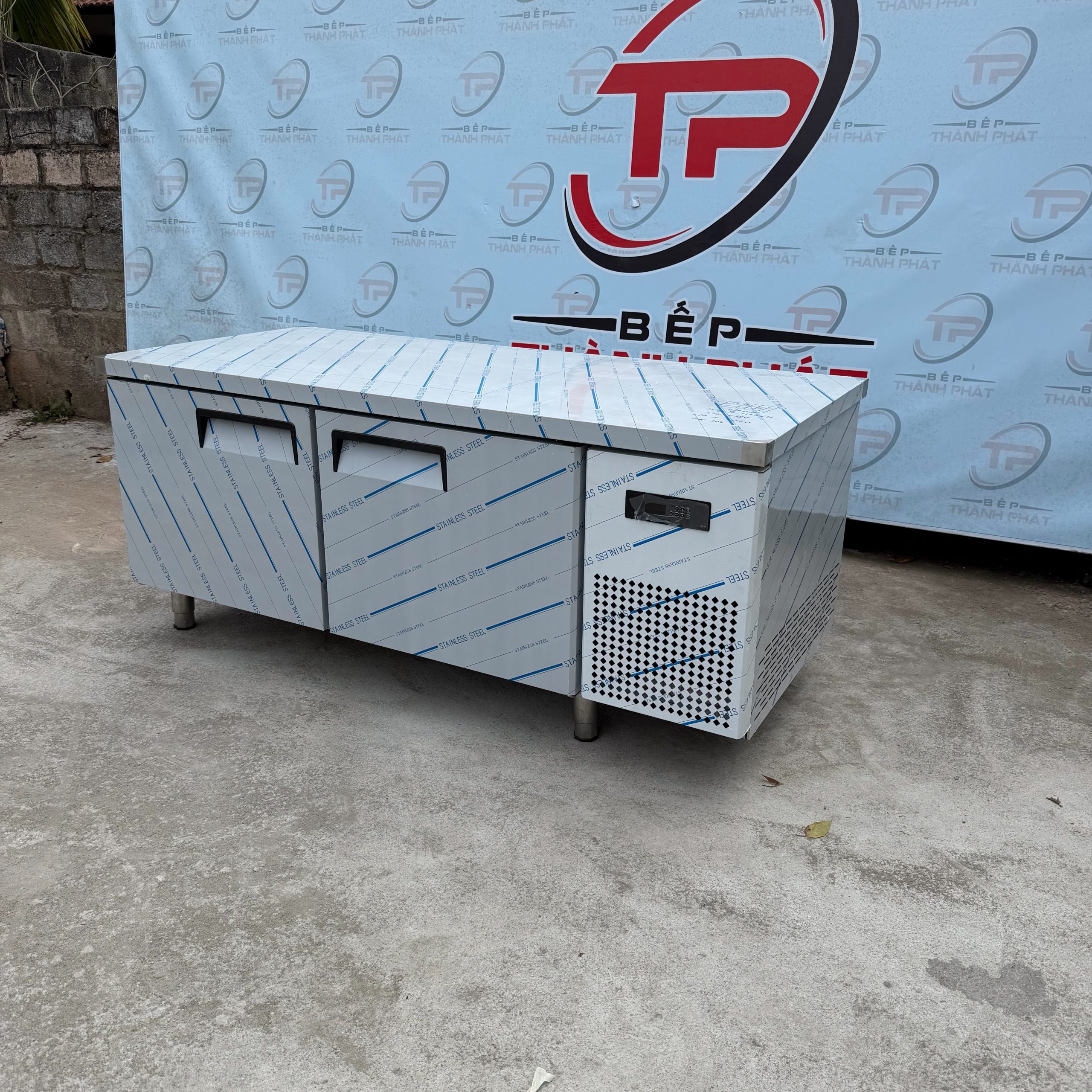 Bàn-mat-quạt-gió-1m8-Thành-Phát 2 Bàn-mat-quạt-gió-1m8-Thành-Phát 2